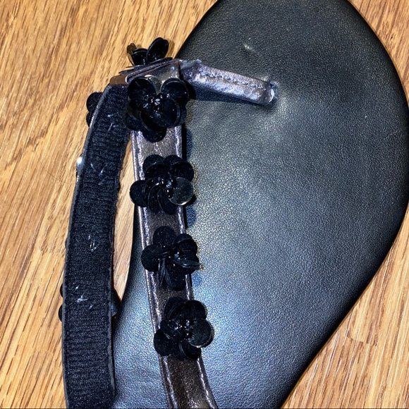 Sandals - Picture 2 of 3